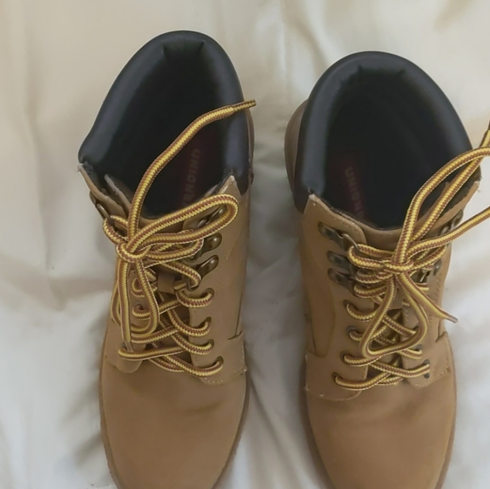 Unionbay heeled booties
